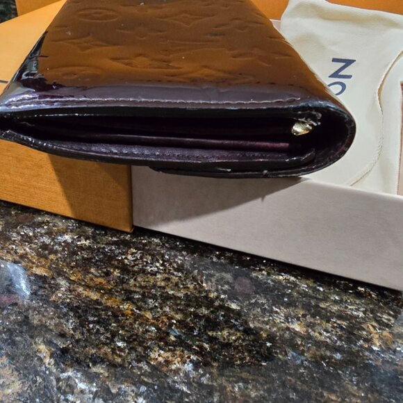 VGUC Louis Vuitton Sarah Vernis Wallet in Amarante - Picture 8 of 16